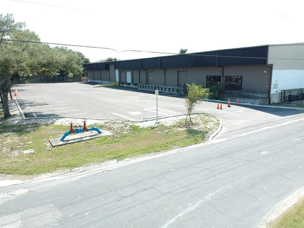 Premier Industrial Flex Space for Lease: 2021 N 40th St, Tampa, FL 33605